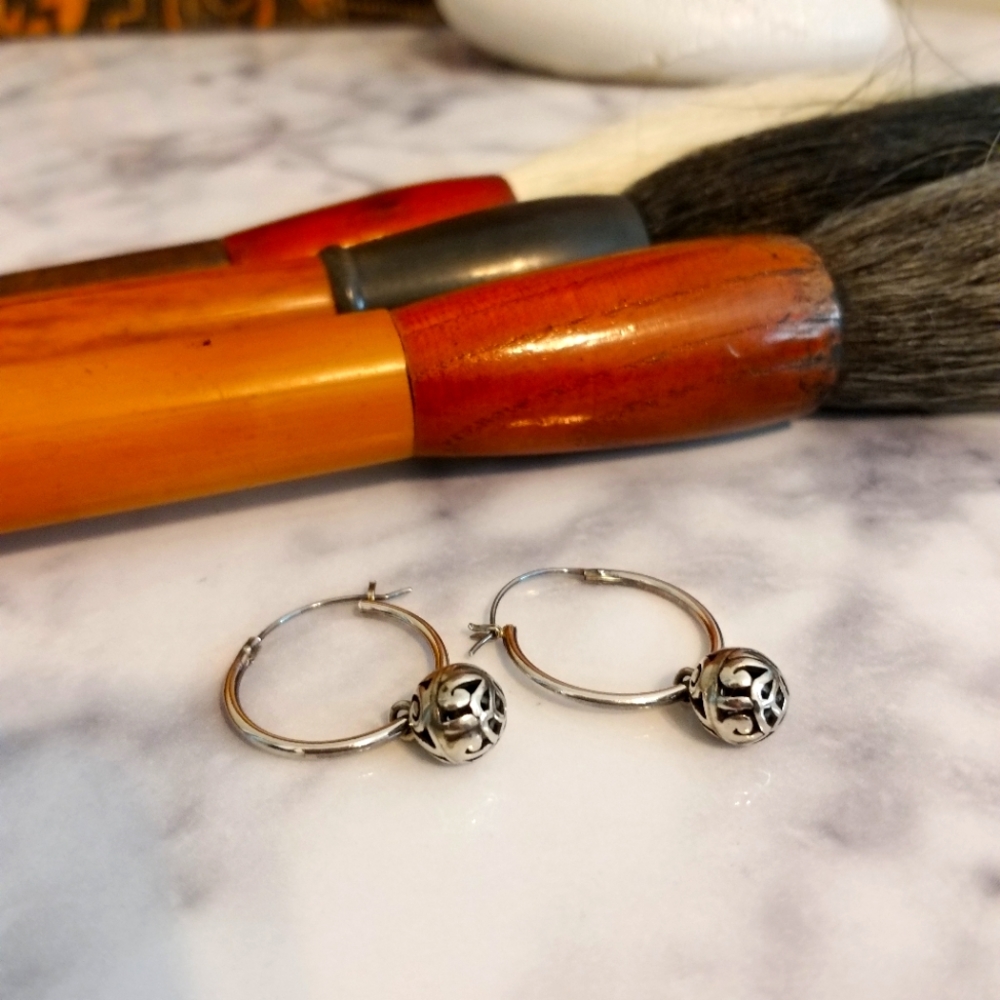 Silver hoop w/Charm